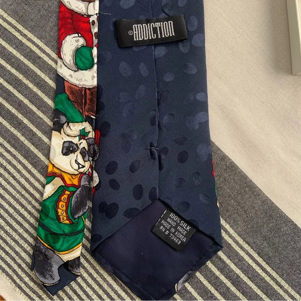 Vintage 90’s Addiction Christmas Bears Silk Tie